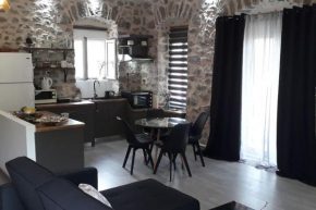 Stone House 1909 Pili Evia
